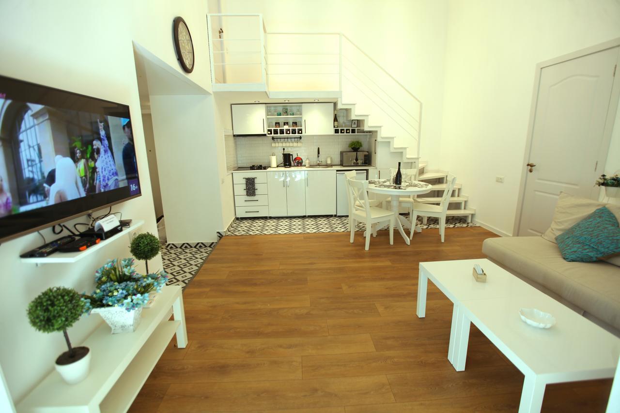 Diplomat Apartment Tbilisi Eksteriør bilde